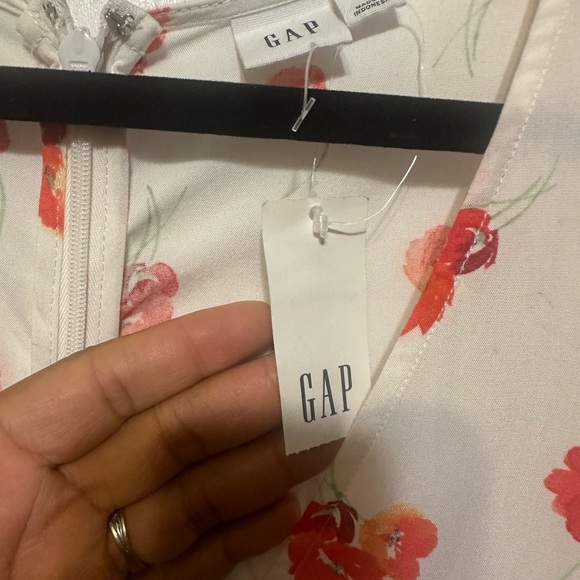 GAP White and Red Flutter Sleeve Sundress - Picture 3 of 9